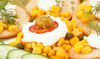 Snack nutritivo de galletas con grano de elote y La Vaca que rÃe®.